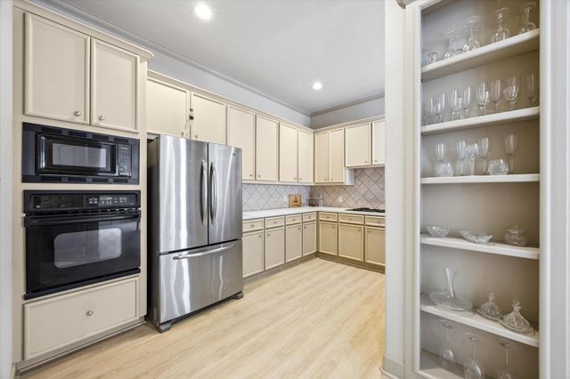 316 Harborside Circle, League City, TX 77565