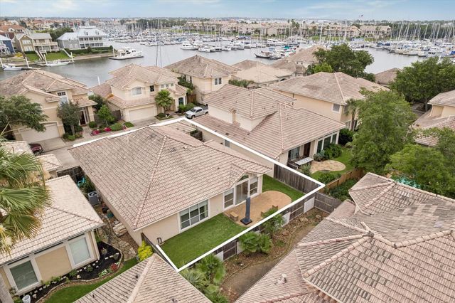 316 Harborside Circle, League City, TX 77565