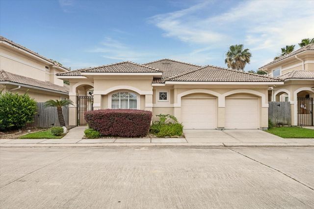 316 Harborside Circle, League City, TX 77565