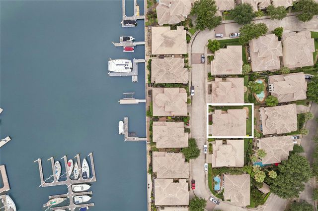 316 Harborside Circle, League City, TX 77565
