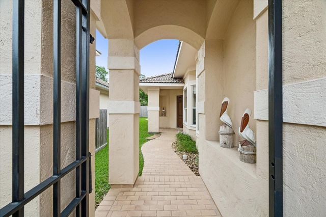 316 Harborside Circle, League City, TX 77565