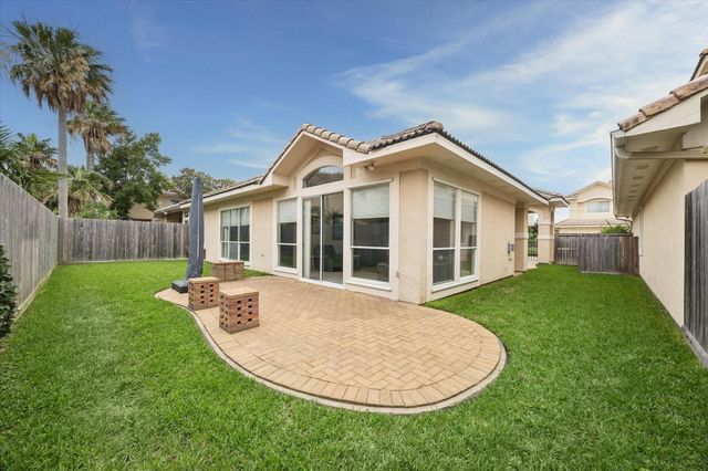316 Harborside Circle, League City, TX 77565
