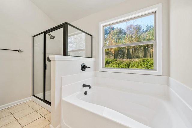 738 York View Drive, Auburn, GA 30011