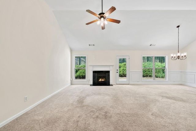 738 York View Drive, Auburn, GA 30011