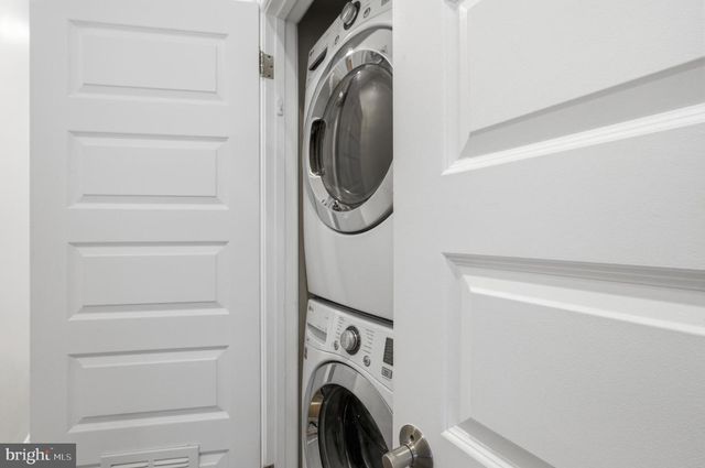 1004 11TH ST NE, Washington, DC 20002