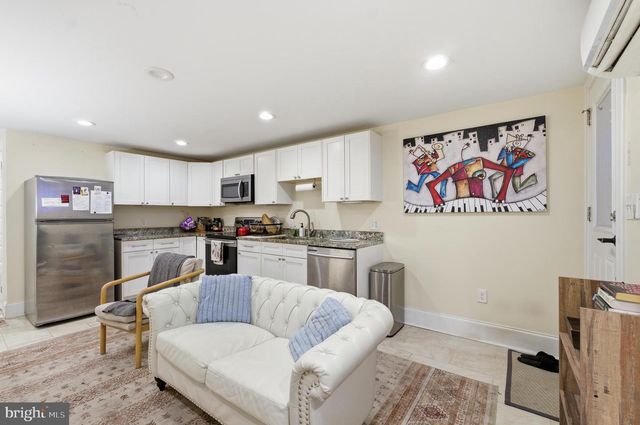 1004 11TH ST NE, Washington, DC 20002