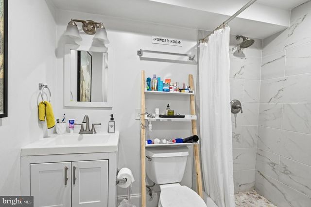 1004 11TH ST NE, Washington, DC 20002