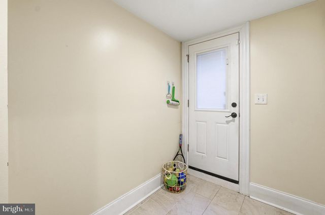 1004 11TH ST NE, Washington, DC 20002