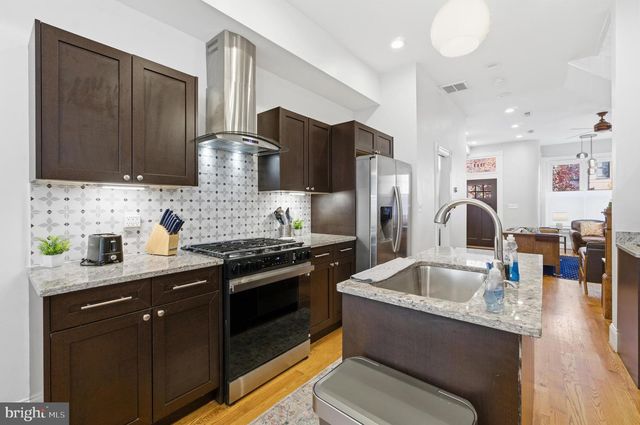 1004 11TH ST NE, Washington, DC 20002