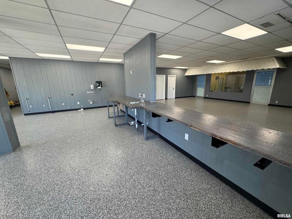 Image 16 of property listing at 705 S POPLAR Street, Centralia, IL 62801