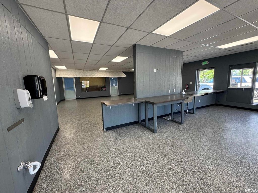 Image 17 of property listing at 705 S POPLAR Street, Centralia, IL 62801