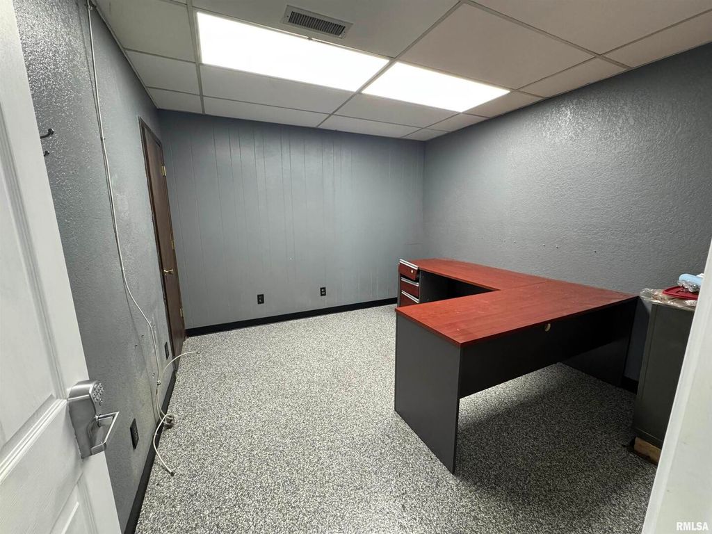 Image 24 of property listing at 705 S POPLAR Street, Centralia, IL 62801