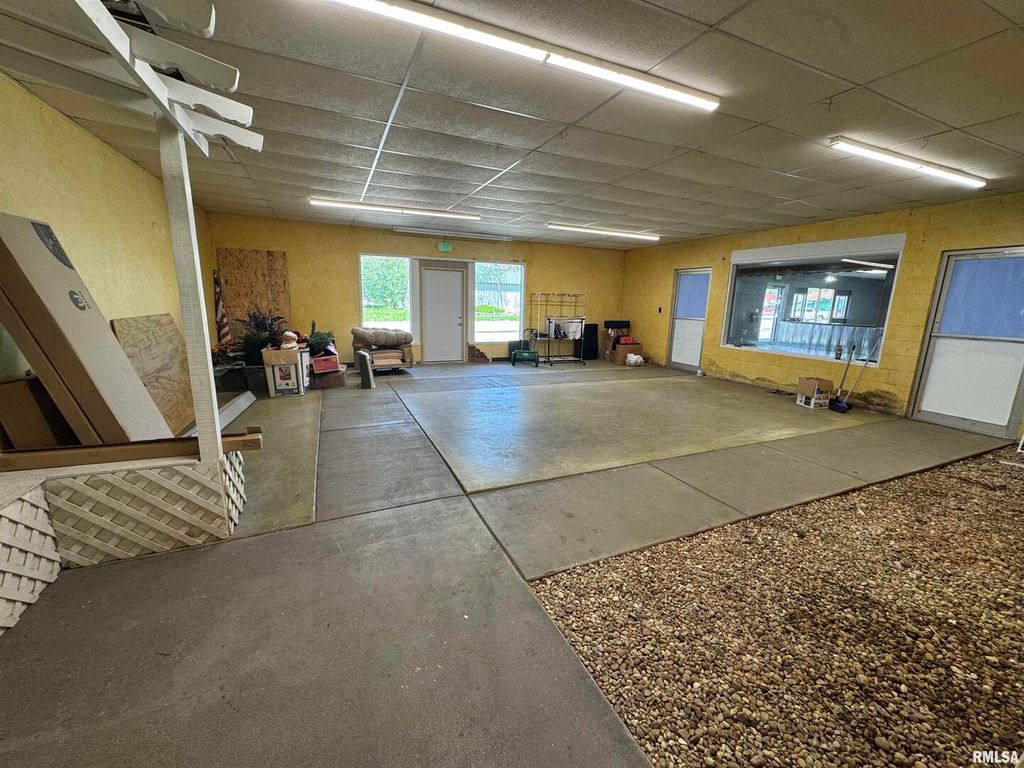 Image 30 of property listing at 705 S POPLAR Street, Centralia, IL 62801