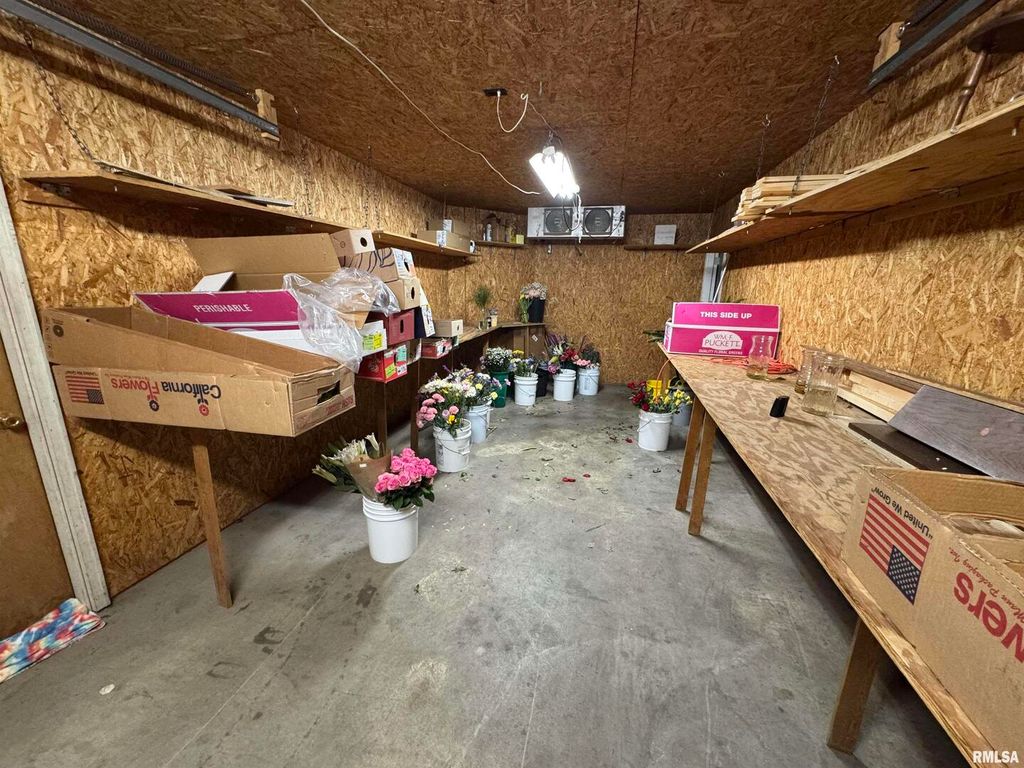 Image 33 of property listing at 705 S POPLAR Street, Centralia, IL 62801