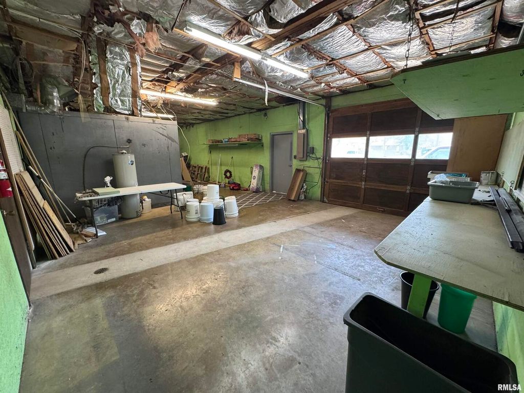 Image 38 of property listing at 705 S POPLAR Street, Centralia, IL 62801