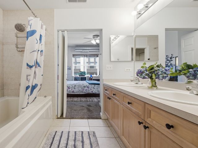 1155 W Madison Street 511, Chicago, IL 60607