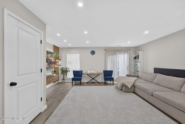 80 Rita Lane, Jackson, NJ 08527