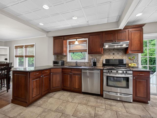3 Hillside Avenue, Suffern, NY 10901
