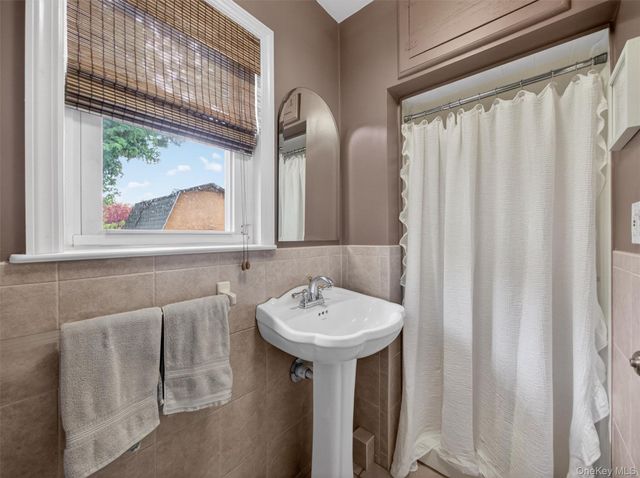 3 Hillside Avenue, Suffern, NY 10901