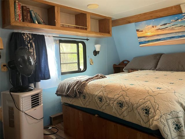 242 Elm Trail, Trinity, TX 75862