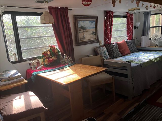 242 Elm Trail, Trinity, TX 75862