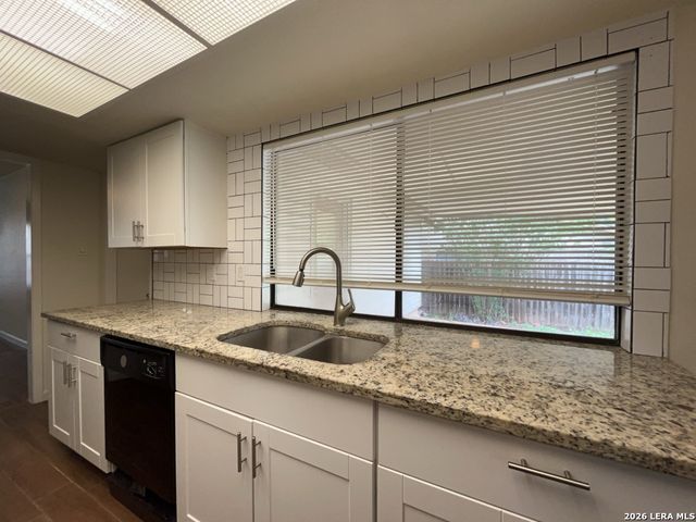 7550 Ledgebrook Drive, San Antonio, TX 78244