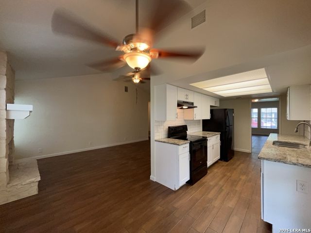 7550 Ledgebrook Drive, San Antonio, TX 78244