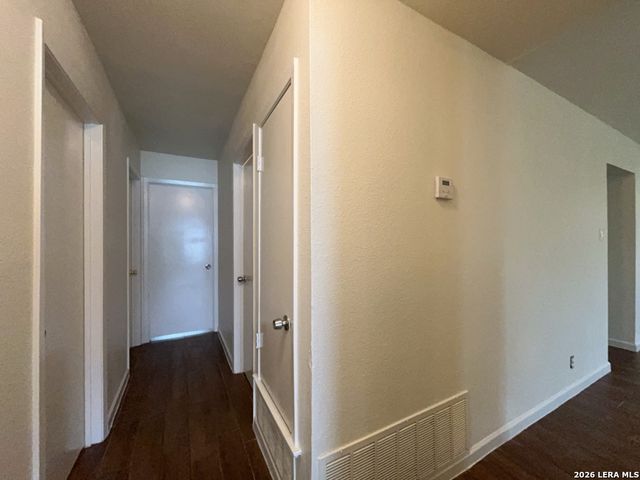 7550 Ledgebrook Drive, San Antonio, TX 78244