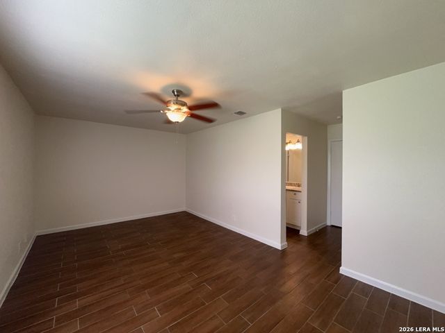 7550 Ledgebrook Drive, San Antonio, TX 78244