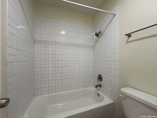 7550 Ledgebrook Drive, San Antonio, TX 78244