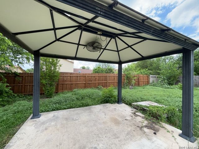 7550 Ledgebrook Drive, San Antonio, TX 78244