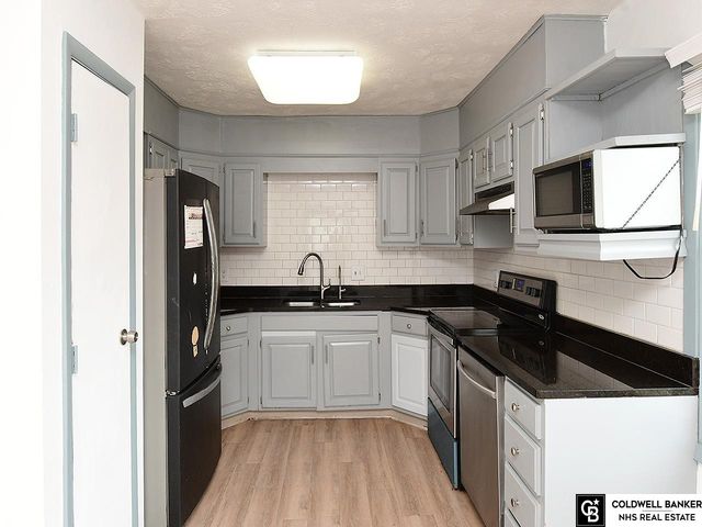 6917 N 65Th Avenue, Omaha, NE 68152