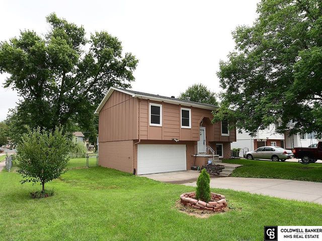 6917 N 65Th Avenue, Omaha, NE 68152