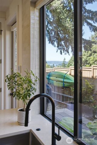 120 15th Avenue, Kirkland, WA 98033