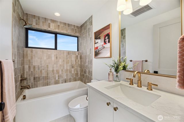 120 15th Avenue, Kirkland, WA 98033