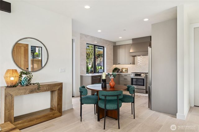 120 15th Avenue, Kirkland, WA 98033