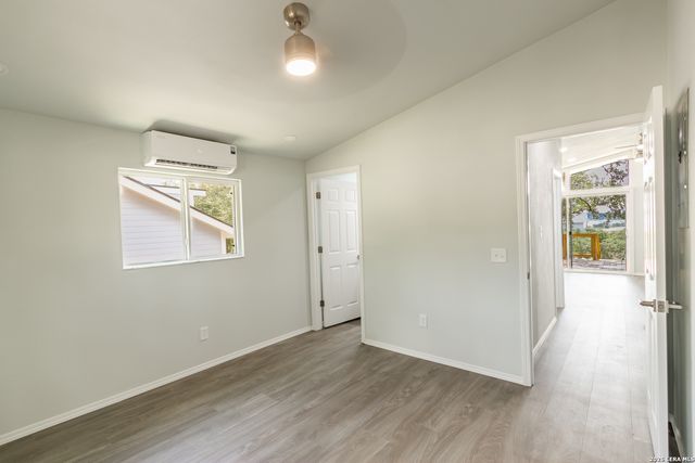 1560 Skyline Hls, Canyon Lake, TX 78133