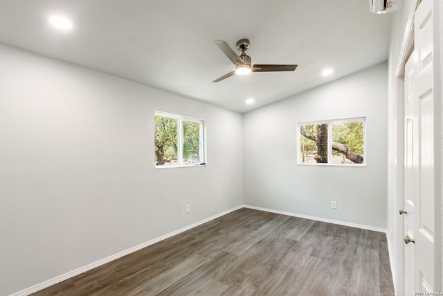 1560 Skyline Hls, Canyon Lake, TX 78133