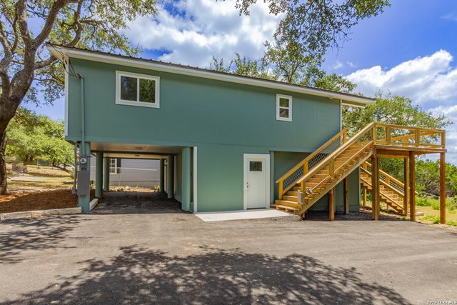1560 Skyline Hls, Canyon Lake, TX 78133