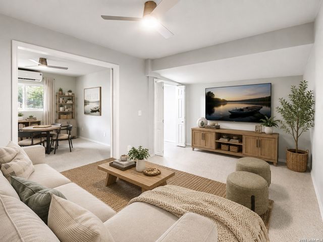 1560 Skyline Hls, Canyon Lake, TX 78133