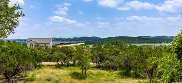 1560 Skyline Hls, Canyon Lake, TX 78133