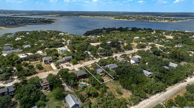 1560 Skyline Hls, Canyon Lake, TX 78133