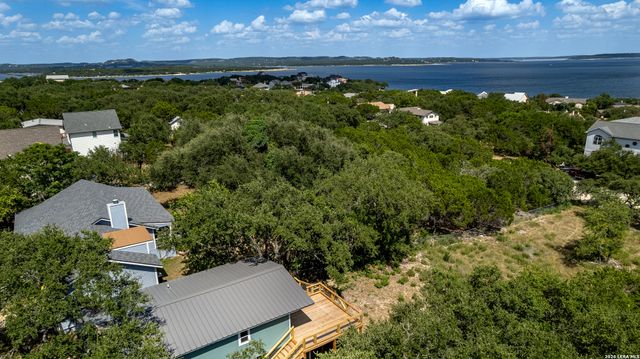 1560 Skyline Hls, Canyon Lake, TX 78133
