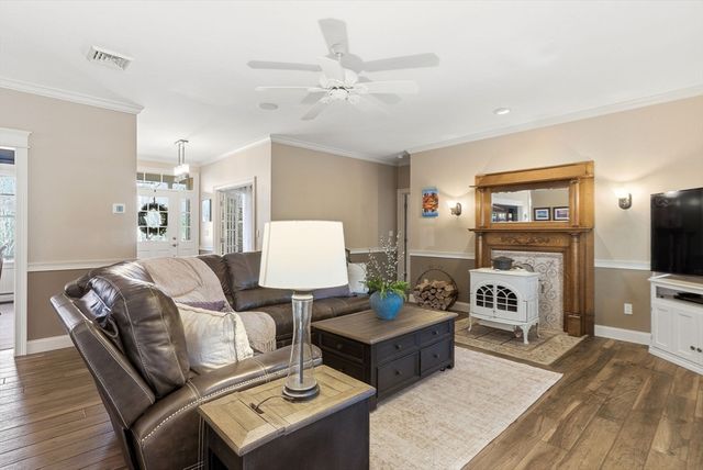 14 Salisbury Street, Grafton, MA 01519