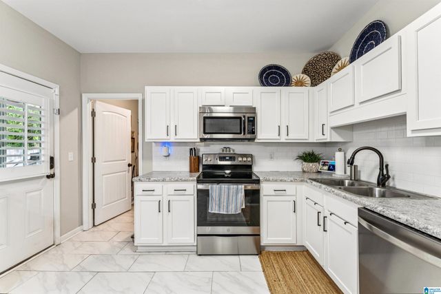 7205 CAHAWBA LANE, Leeds, AL 35094