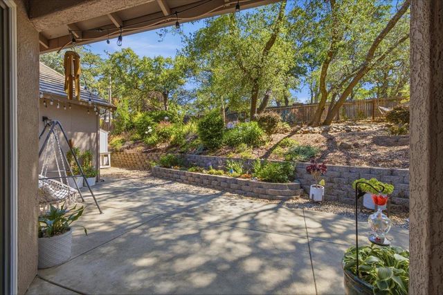 2861 Osborne Rd, Cameron Park, CA 95682