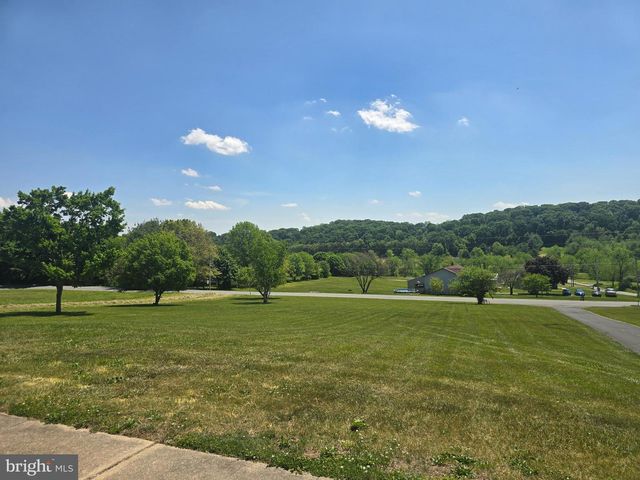 679 BALTHASER RD, Lenhartsville, PA 19534