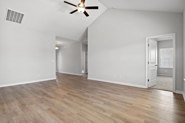 943 Woodside Dr., Conway, SC 29526