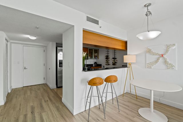 1800 N Bayshore Drive 3802, Miami, FL 33132