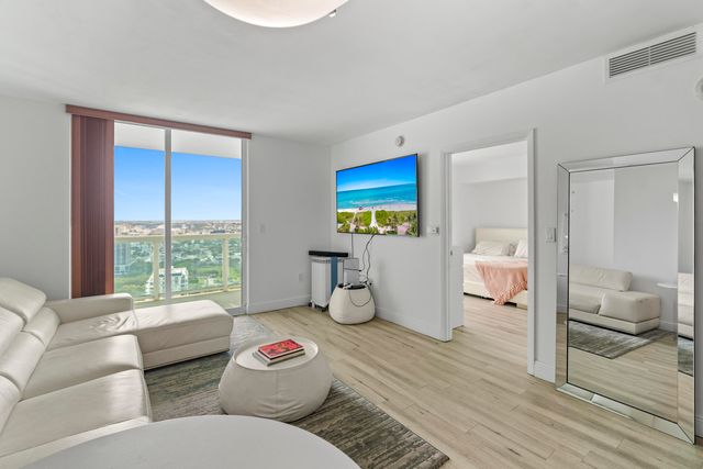 1800 N Bayshore Drive 3802, Miami, FL 33132